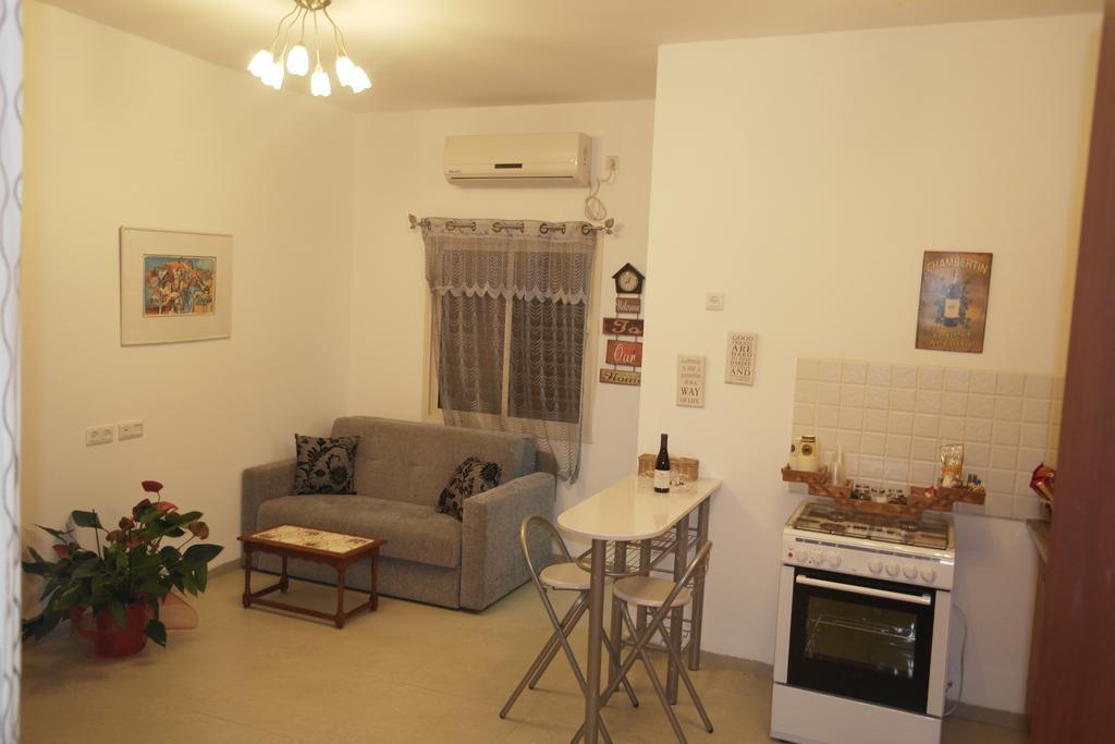 צימר ברחובות - Israeli Home Eksteriør bilde